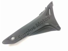 Cache lateral gauche