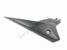 Cache lateral gauche