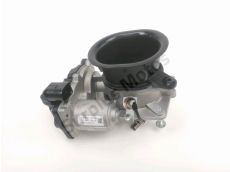 Corps d'injection gauche