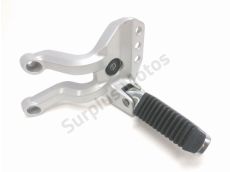 Platine et repose pieds arriere gauche