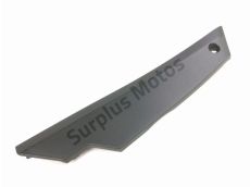 Cache lateral gauche