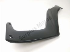 Cache lateral gauche