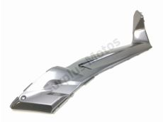 Cache lateral droit