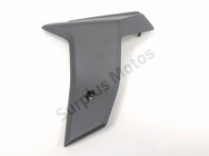 Cache lateral gauche