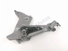 Platine avant gauche complete