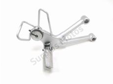 Platine et repose pieds arriere droit