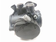 Corps d'injection droit