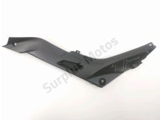 Cache lateral gauche