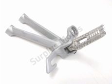 Platine et repose pieds arriere droit