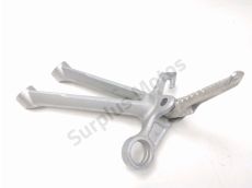 Platine et repose pieds arriere gauche