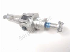 Repose pieds avant droit