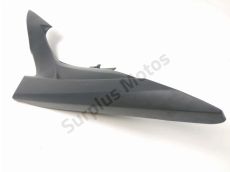 Cache lateral gauche