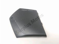 Cache lateral gauche