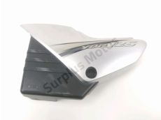 Cache lateral gauche