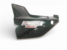 Cache lateral gauche