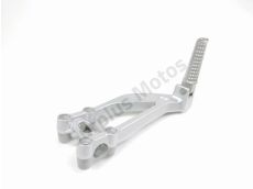 Platine et repose pieds arriere droit