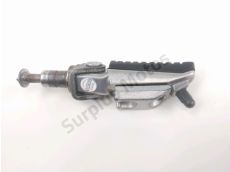 Repose pieds avant gauche