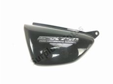 Cache lateral gauche