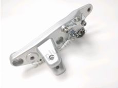 Platine avant droite