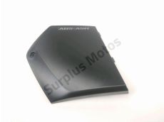 Cache lateral gauche