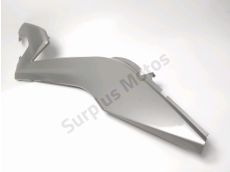 Cache lateral gauche