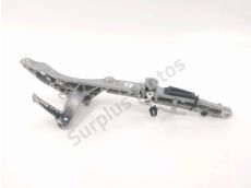 Platine et repose pieds arriere droit