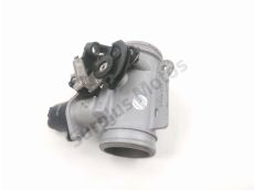 Corps d'injection droit