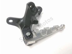 Platine et repose pieds arriere gauche