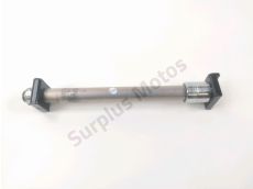Axe de roue arriere