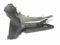 Cache lateral gauche