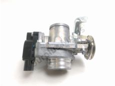 Corps d'injection droit