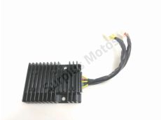 Regulateur de tension