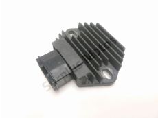 Regulateur de tension