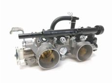 Corps d'injection droit