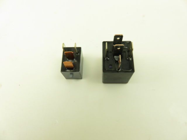 Relais boitier electrique occasion HONDA PCX 2015