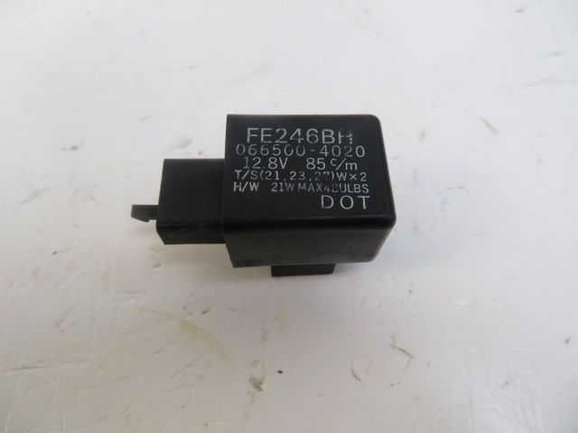 Relais boitier electrique occasion KAWASAKI ER-5 500 1997