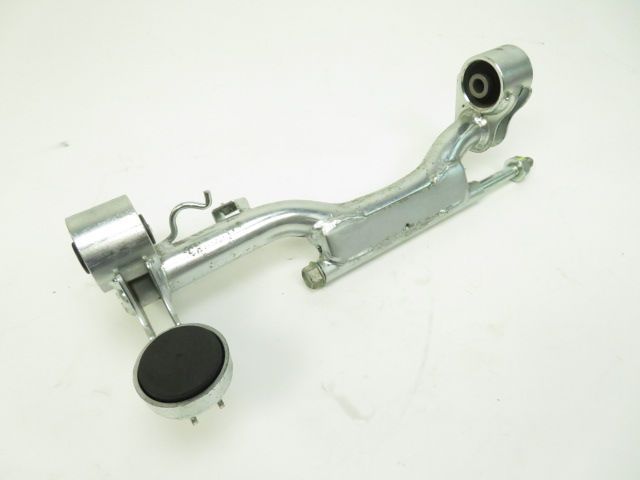 Support moteur occasion HONDA FES 125 PANTHEON 2006