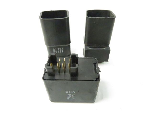 Relais boitier electrique occasion SUZUKI GSX 1300 B-KING 2008