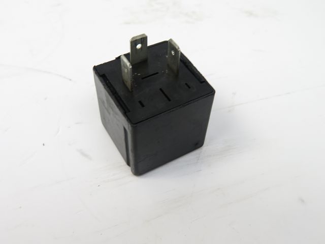 Relais boitier electrique occasion TRIUMPH TROPHY 1998