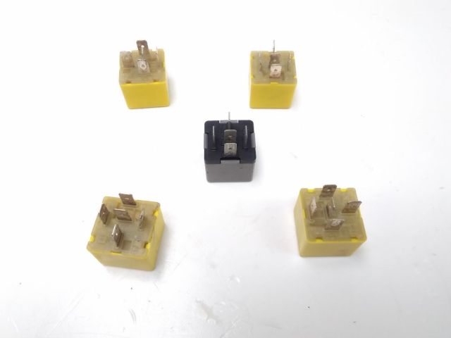 Relais boitier electrique occasion PIAGGIO MP3 400 2011