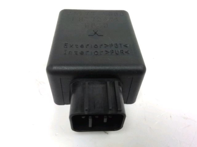 Relais boitier electrique occasion KAWASAKI ZR-7 1999