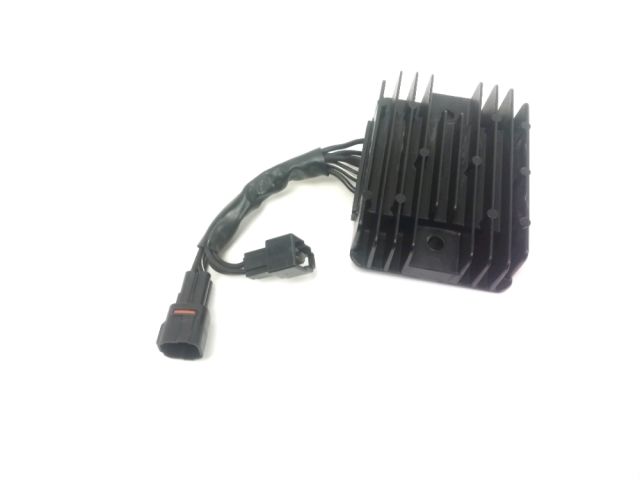 Regulateur de tension occasion SUZUKI GSX 650 F 2011