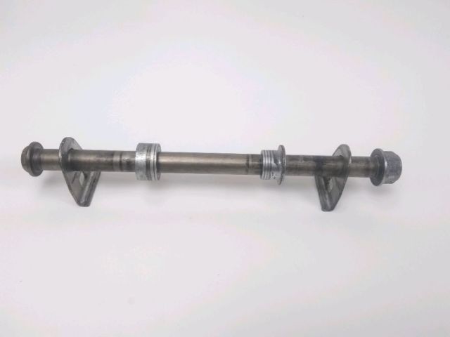 Axe de roue arriere occasion SUZUKI GSX 650 F 2011