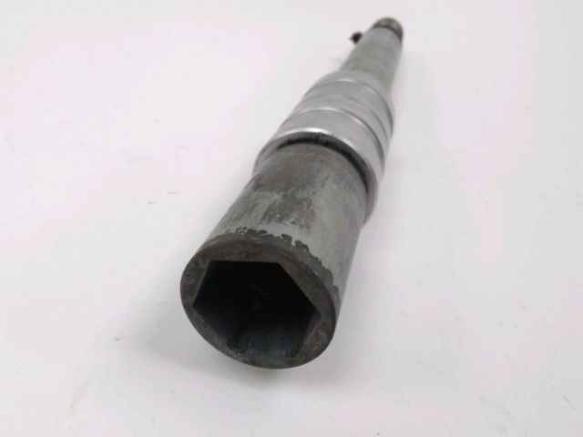 Axe de roue avant occasion TRIUMPH BONNEVILLE 2011