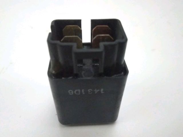 Relais boitier electrique occasion KAWASAKI ZRX 1200 2001