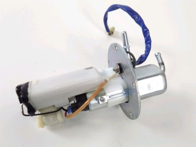 Pompe a essence occasion KAWASAKI Z 750 2008