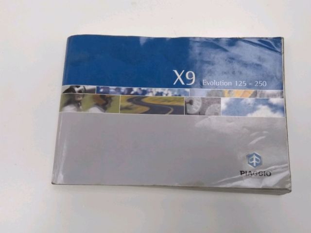 Manuel d'utilisation occasion PIAGGIO X9 250 EVOLUTION 2005