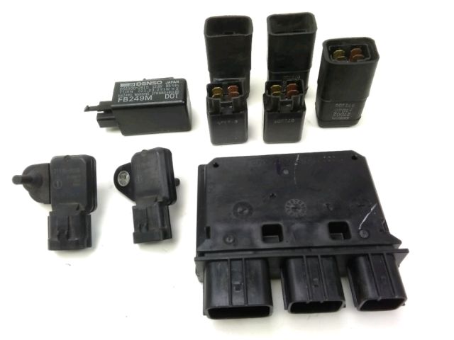 Relais boitier electrique occasion KAWASAKI GTR 1400 2013