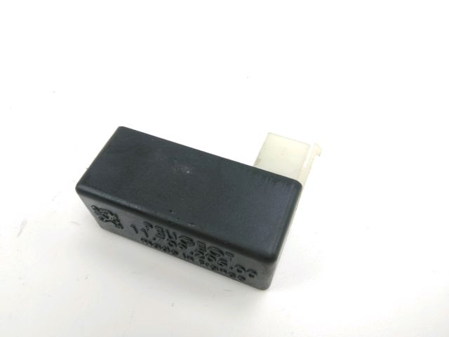 Relais boitier electrique occasion PEUGEOT VIVACITY 2001