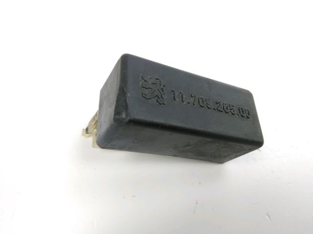 Relais boitier electrique occasion PEUGEOT VIVACITY 2013